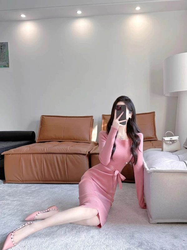 High-end private custom temperament socialite long bag hip slimming pink knit dress - Image 2